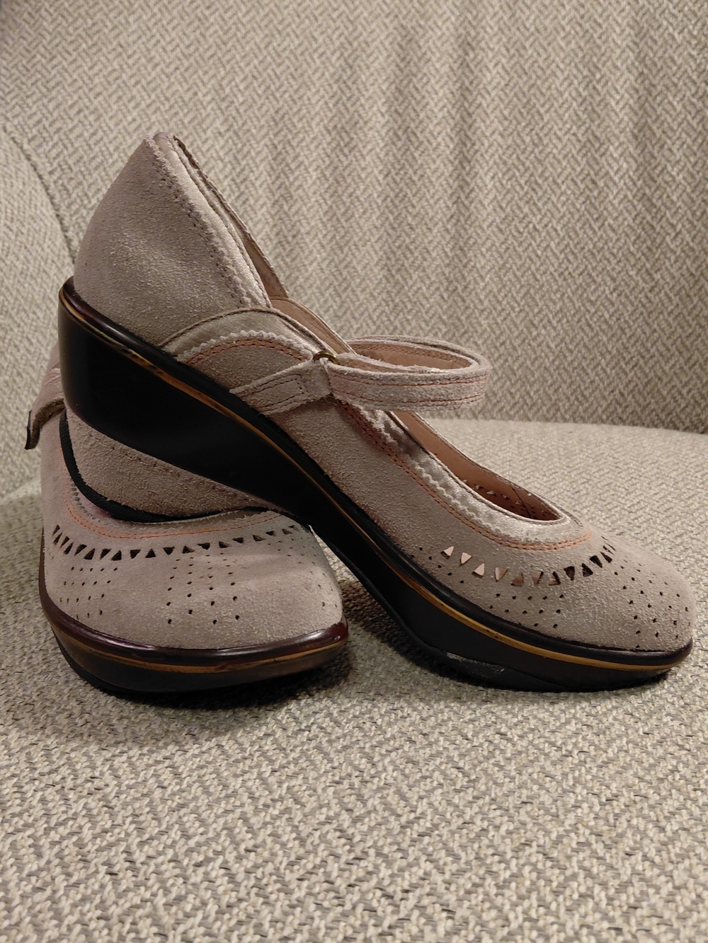 Jambu Lido Suede Mary Jane Wedge Comfort Shoes Neutral Tan Beige 6M
